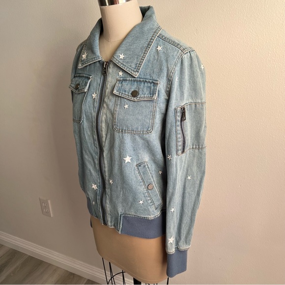 Lucky Brand Medium Denim Jean Jacket with Embroidered Stars - Picture 5 of 16